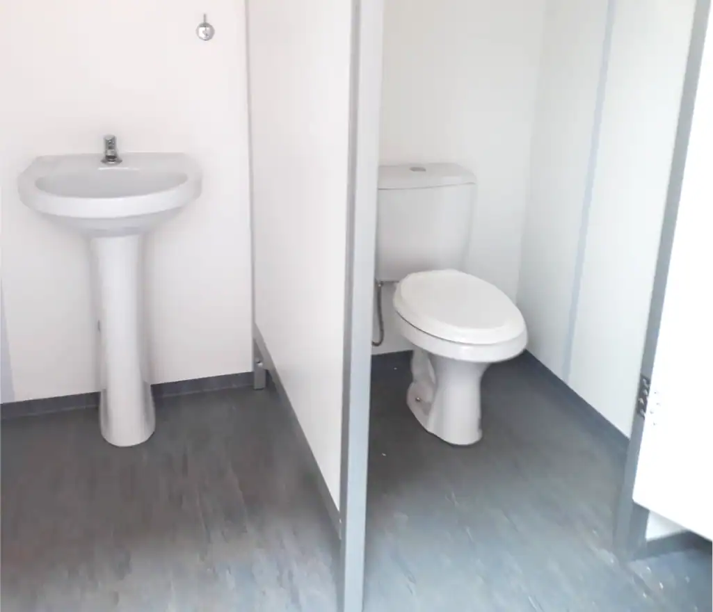 Vestuario con baño - D-2