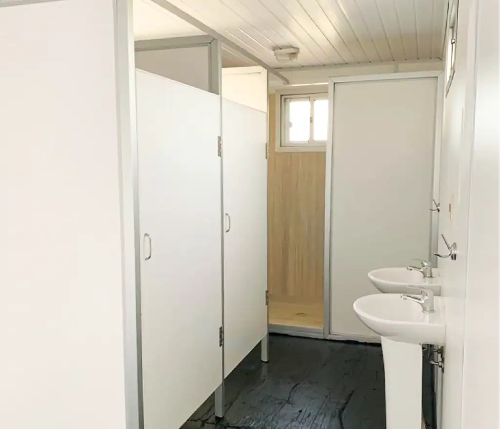 Vestuario con baño - V-4